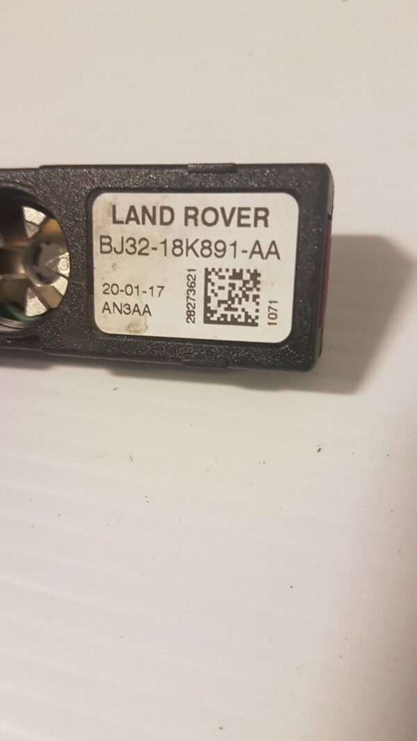 RANGE ROVER EVOQUE 2011-2015 AERIAL AMPLIFIER BJ32-18K891-AA - Image 3