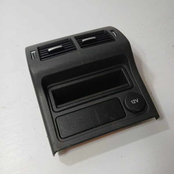 JAGUAR XE X760 CENTRE CONSOLE REAR AIR VENTS WITH ASH TRAY BJ32-014A22-AD - Image 2