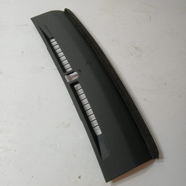 RANGE ROVER VOGUE L405 FRONT CENTRE DASHBOARD WINDSCREEN COVER TRIM CPLA044A98B - Image 4